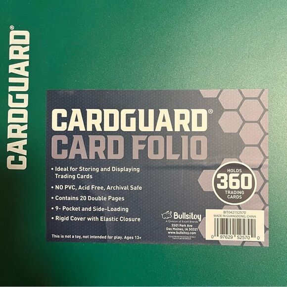 NEW Cardguard Card Folio Holds 360 Trading Cards, Rigid Cover w/ Elastic Closure - Picture 6 of 7
